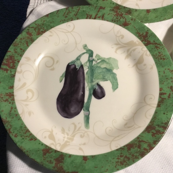 Dinner Plates Dishes Farmers Market Vegetable Motif 10.5” Ceramic Set Of 4 EUC - Picture 3 of 9